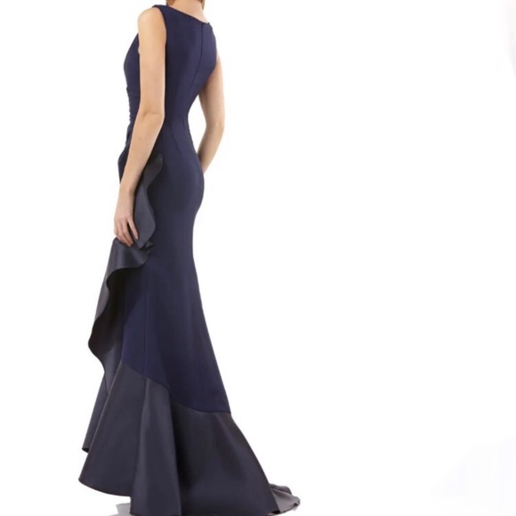 Carmen Marc Valvo Cascade Infusion Gown - Picture 4 of 15